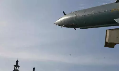 Iran ने इज़राइल और खाड़ी देशों पर हमला किया