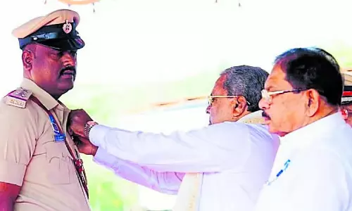 CPI के कुमार को मिला ‘मुख्यमंत्री पदक’, सम्मान से नवाज़े गए नेता CPI के कुमार को मिला ‘मुख्यमंत्री पदक’, सम्मान से नवाज़े गए नेता