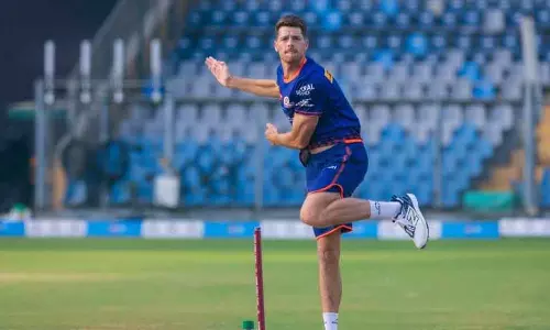 सैंटनर की मुंबई इंडियंस में एंट्री, Delhi के खिलाफ मैच में करेंगे हिस्सा सैंटनर की मुंबई इंडियंस में एंट्री, Delhi के खिलाफ मैच में करेंगे हिस्सा