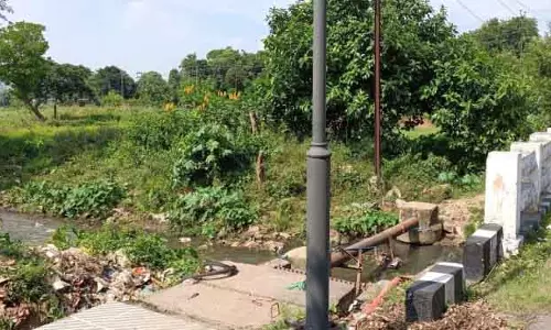 Rourkela में सीवर प्रोजेक्ट की देरी, नदी का प्रदूषण बढ़ा Rourkela में सीवर प्रोजेक्ट की देरी, नदी का प्रदूषण बढ़ा