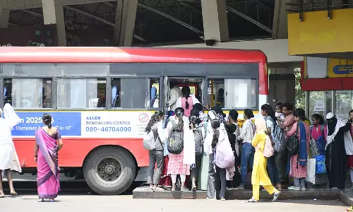 Channapatna : बस की सीट के लिए महिला का हाथ कटने का दर्दनाक हादसा