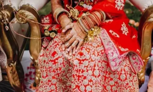दूल्हे के घर पर लटका मिला ताला, दुल्हन की आंखों में आए आंसू, प्यार के वादे निकले झूठे