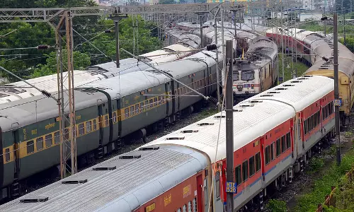 Railways में बोर्डिंग पॉइंट बदलने के नियम हुए आसान Railways में बोर्डिंग पॉइंट बदलने के नियम हुए आसान