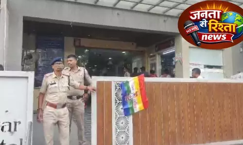 महिला ने फांसी लगाने का किया प्रयास, मायके पक्ष ने लगाया प्रताड़ना का आरोप महिला ने फांसी लगाने का किया प्रयास, मायके पक्ष ने लगाया प्रताड़ना का आरोप