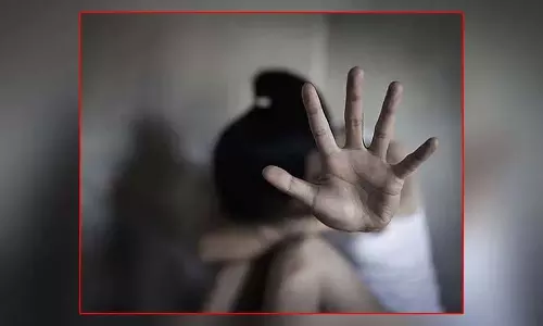 Macherla में एक महिला के साथ बलात्कार, हाथ-पैर बांधकर बेरहमी से हमला Macherla में एक महिला के साथ बलात्कार, हाथ-पैर बांधकर बेरहमी से हमला