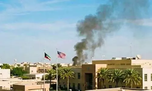 Kuwait में बिजली और डीसेलिनेशन प्लांट पर ईरानी हमले का असर
