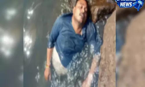 कोडार डेम में मिला स्काउट-गाइड जिला उपाध्यक्ष का शव, जांच में जुटी पुलिस कोडार डेम में मिला स्काउट-गाइड जिला उपाध्यक्ष का शव, जांच में जुटी पुलिस