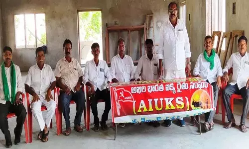 Khammam के किसान नेता ने ढिलाई के लिए सरकारों की आलोचना की