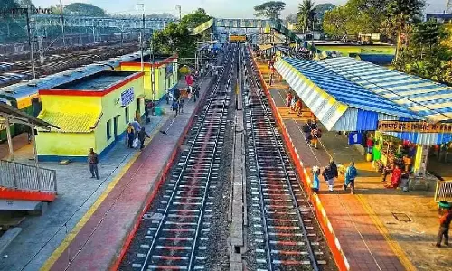 Dumdum Junction ट्रैफिक ब्लॉक के कारण ट्रेनें रद्द