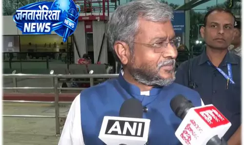 असम में हेमंत सोरेन के प्रचार पर बाबूलाल मरांडी का तंज असम में हेमंत सोरेन के प्रचार पर बाबूलाल मरांडी का तंज