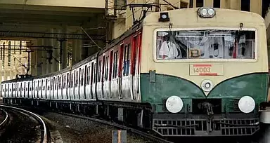 Chennai सबअर्बन ट्रेन सर्विस वापस पटरी पर आ गई है : पुराने शेड्यूल के हिसाब से चल रही है Chennai सबअर्बन ट्रेन सर्विस वापस पटरी पर आ गई है : पुराने शेड्यूल के हिसाब से चल रही है