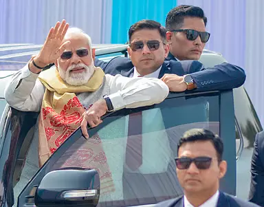 मोदी का चेन्नई दौरा: क्या बीजेपी नेताओं से मिलने से इनकार? मोदी का चेन्नई दौरा: क्या बीजेपी नेताओं से मिलने से इनकार?