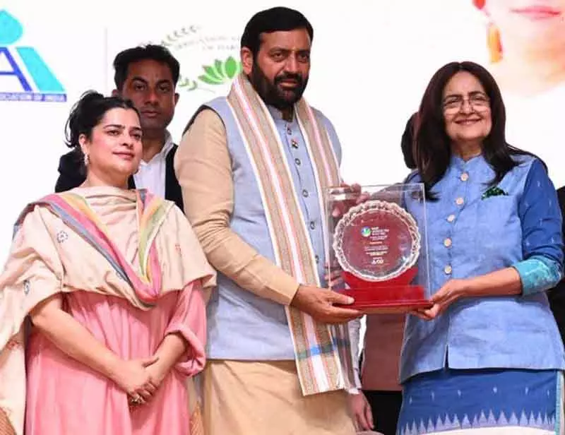 Haryana: किरण चौधरी ने तोशाम में बेटी को दी बंसीलाल की विरासत Haryana: किरण चौधरी ने तोशाम में बेटी को दी बंसीलाल की विरासत