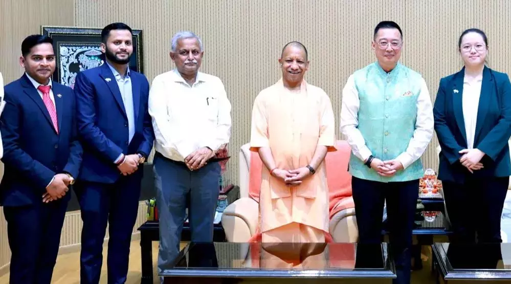 Lucknow: योगी आदित्यनाथ ने विदेशी निवेशकों का स्वागत किया Lucknow: योगी आदित्यनाथ ने विदेशी निवेशकों का स्वागत किया