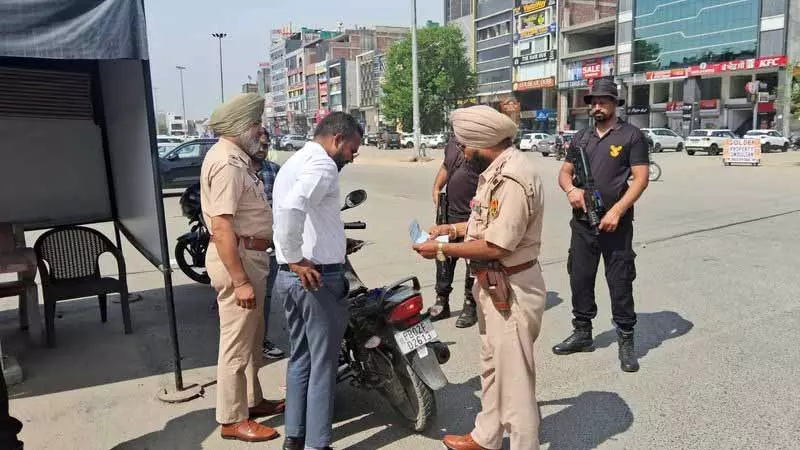 Khanna में पुलिसकर्मियों के लिए स्ट्रेस रिलीफ छुट्टी योजना Khanna में पुलिसकर्मियों के लिए स्ट्रेस रिलीफ छुट्टी योजना