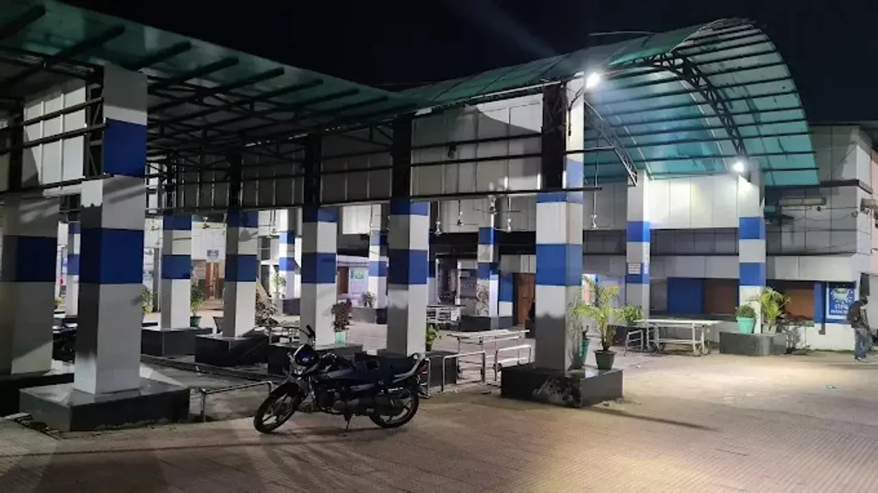 Sambalpur : अस्पताल में नवजात की मौत, परिवार ने मेडिकल लापरवाही का आरोप लगाया Sambalpur : अस्पताल में नवजात की मौत, परिवार ने मेडिकल लापरवाही का आरोप लगाया
