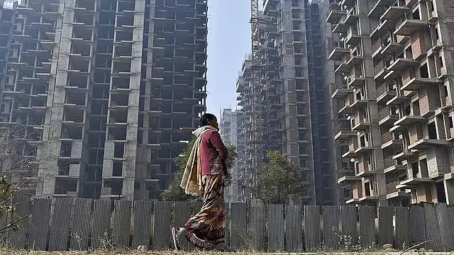 Bengaluru: बिल्डिंग मालिकों के लिए राहत, नियम उल्लंघन की लिमिट 15% तक Bengaluru: बिल्डिंग मालिकों के लिए राहत, नियम उल्लंघन की लिमिट 15% तक