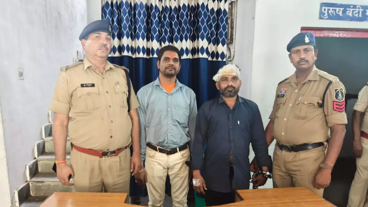पूर्व सरपंच हत्या मामले में गिरफ्तार, तलवार बाजी मामले में बिलासपुर पुलिस का खुलासा पूर्व सरपंच हत्या मामले में गिरफ्तार, तलवार बाजी मामले में बिलासपुर पुलिस का खुलासा