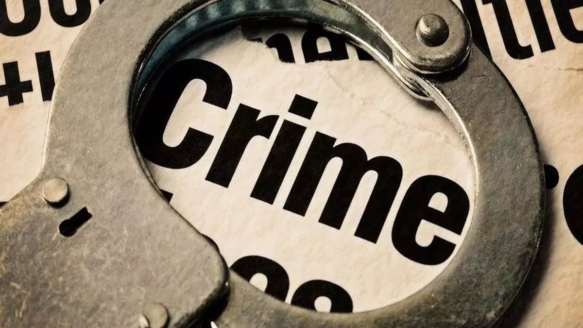 रायपुर में रिकवरी के दौरान मारपीट और धमकी का मामला, आरोपी फरार रायपुर में रिकवरी के दौरान मारपीट और धमकी का मामला, आरोपी फरार