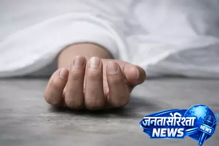 रेलवे की पुरानी इमारत गिरने से एक व्यक्ति की मौत, दूसरा घायल रेलवे की पुरानी इमारत गिरने से एक व्यक्ति की मौत, दूसरा घायल