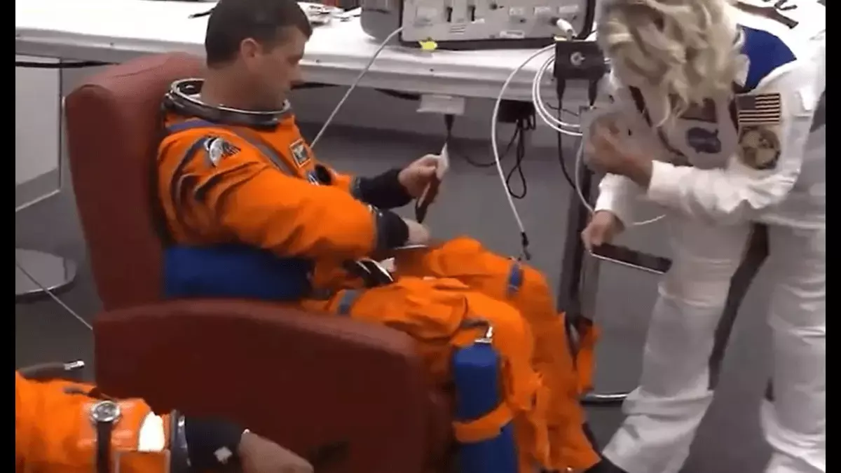 NASA आर्टेमिस II मिशन में एस्ट्रोनॉट्स को iPhones इस्तेमाल करने की इजाज़त क्यों दे रहा है? जानिए