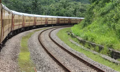 Odisha में रेलवे की कोशिश: रायगढ़ा डिवीजन कनेक्टिविटी बढ़ाएगा Odisha में रेलवे की कोशिश: रायगढ़ा डिवीजन कनेक्टिविटी बढ़ाएगा