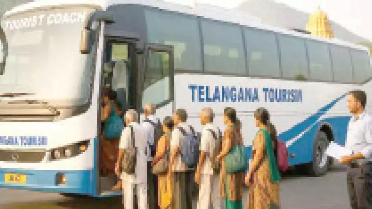 Tirumala दर्शन सुविधा बंद होने से टीजीटीडीसी को 7 करोड़ रुपये का नुकसान Tirumala दर्शन सुविधा बंद होने से टीजीटीडीसी को 7 करोड़ रुपये का नुकसान