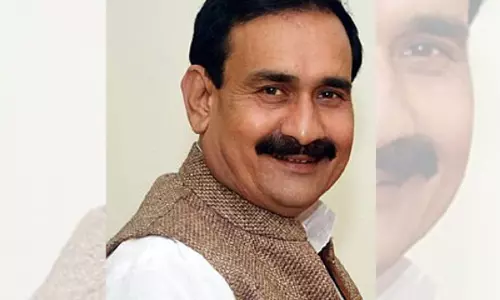 Bhopal : दतिया विधानसभा में उपचुनाव की संभावनाओं के बीच नरोत्तम मिश्रा फिर चर्चा में Bhopal : दतिया विधानसभा में उपचुनाव की संभावनाओं के बीच नरोत्तम मिश्रा फिर चर्चा में