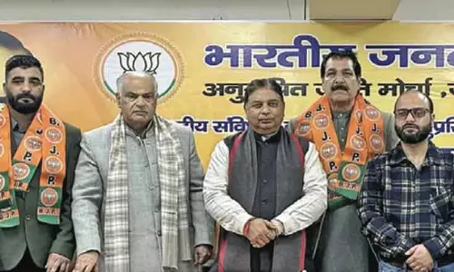 Srinagar सत शर्मा ने केंद्रीय योजनाओं को महिलाओं के लिए लाभकारी बताया