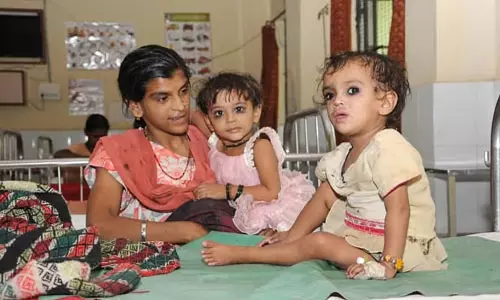 Karnataka : 13% से अधिक बच्चे स्टंटिंग के शिकार, आंगनवाड़ी सर्वे में खुलासा Karnataka : 13% से अधिक बच्चे स्टंटिंग के शिकार, आंगनवाड़ी सर्वे में खुलासा