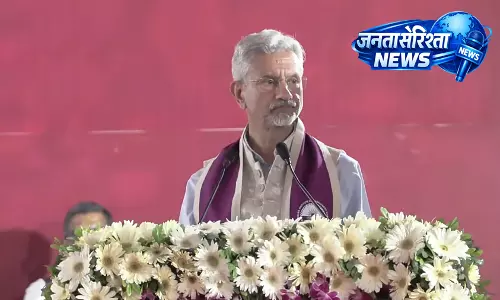 ग्लोबल संकटों से मज़बूती से उभरा भारत: IIM रायपुर में बोले एस. जयशंकर