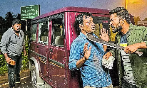 Karnataka : शराब पीने के लिए पैसे मांगने के आरोपी के खिलाफ शिकायत दर्ज Karnataka : शराब पीने के लिए पैसे मांगने के आरोपी के खिलाफ शिकायत दर्ज