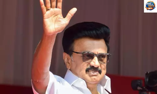 Tamil Nadu: सीएम स्टालिन ने CBSE की नई 3-भाषा नीति को ‘हिंदी थोपना’ बताया Tamil Nadu: सीएम स्टालिन ने CBSE की नई 3-भाषा नीति को ‘हिंदी थोपना’ बताया