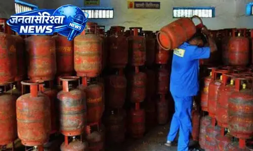 फ्यूल और LPG की पर्याप्त उपलब्धता, पैनिक बाइंग से बचने की अपील फ्यूल और LPG की पर्याप्त उपलब्धता, पैनिक बाइंग से बचने की अपील
