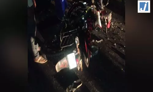 मौत का तांडव! भीषण हादसा...दो बाइकों की टक्कर में तीन युवकों की जान चली गई मौत का तांडव! भीषण हादसा...दो बाइकों की टक्कर में तीन युवकों की जान चली गई