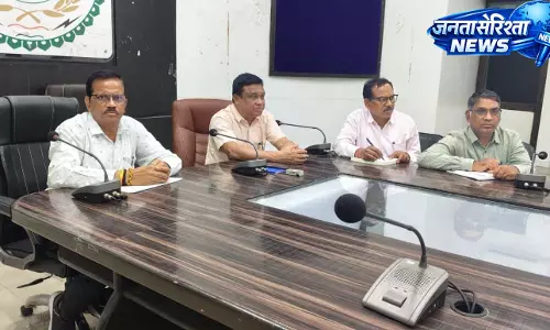 12वीं हिंदी विशिष्ट परीक्षा अब 10 अप्रैल को, निरस्त पेपर के बाद नई तैयारी पूरी 12वीं हिंदी विशिष्ट परीक्षा अब 10 अप्रैल को, निरस्त पेपर के बाद नई तैयारी पूरी