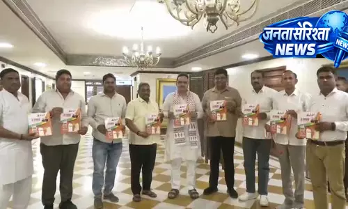 अलवर के विकास की झलक: ‘2 साल बढ़ता अलवर’ पुस्तक का सीएम ने किया विमोचन