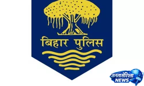 बिहार: महनार में पुलिस ने अस्थायी शराब कारखानों को ध्वस्त किया बिहार: महनार में पुलिस ने अस्थायी शराब कारखानों को ध्वस्त किया