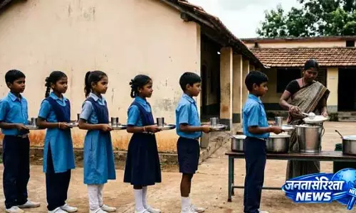 ओडिशा PM-पोषण: CAG को 2.1 लाख से ज़्यादा फ़र्ज़ी भोजन और ₹23 लाख की वित्तीय अनियमितताएँ मिलीं ओडिशा PM-पोषण: CAG को 2.1 लाख से ज़्यादा फ़र्ज़ी भोजन और ₹23 लाख की वित्तीय अनियमितताएँ मिलीं