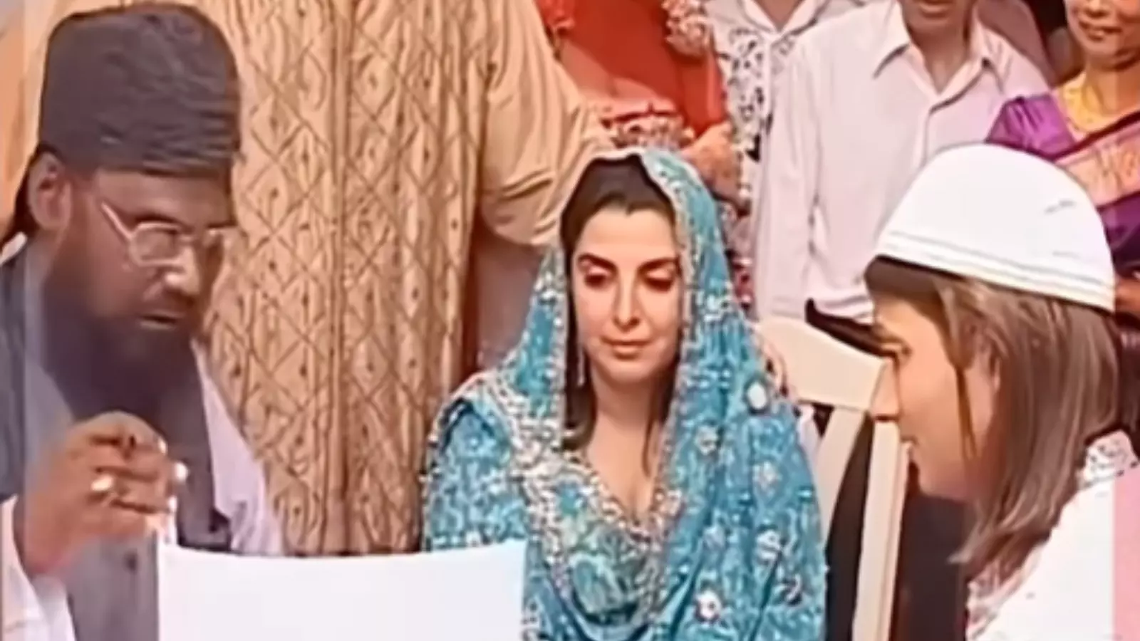 Farah Khan और शिरीष कुंदर के निकाह का रेयर वीडियो वायरल Farah Khan और शिरीष कुंदर के निकाह का रेयर वीडियो वायरल