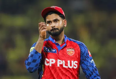 आईपीएल 2026: पंजाब किंग्स के कप्तान श्रेयस अय्यर पर लगातार दूसरे मैच में लगा जुर्माना, इस बार राशि बढ़ी आईपीएल 2026: पंजाब किंग्स के कप्तान श्रेयस अय्यर पर लगातार दूसरे मैच में लगा जुर्माना, इस बार राशि बढ़ी