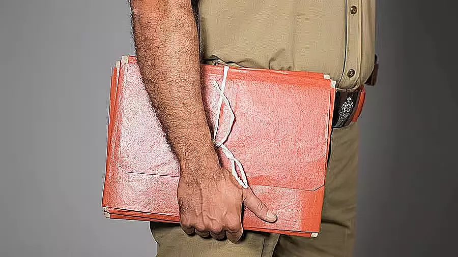 Bhopal : को-ऑपरेटिव बैंक में 41.94 लाख के गबन का मामला, तीन के खिलाफ FIR Bhopal : को-ऑपरेटिव बैंक में 41.94 लाख के गबन का मामला, तीन के खिलाफ FIR