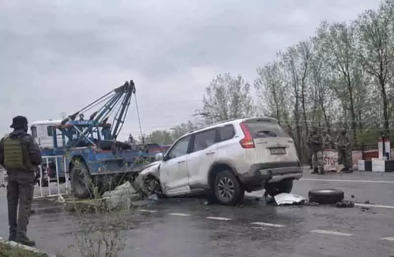 Srinagar-जम्मू हाईवे पर सड़क दुर्घटना में उत्तर प्रदेश के चार लोग घायल Srinagar-जम्मू हाईवे पर सड़क दुर्घटना में उत्तर प्रदेश के चार लोग घायल