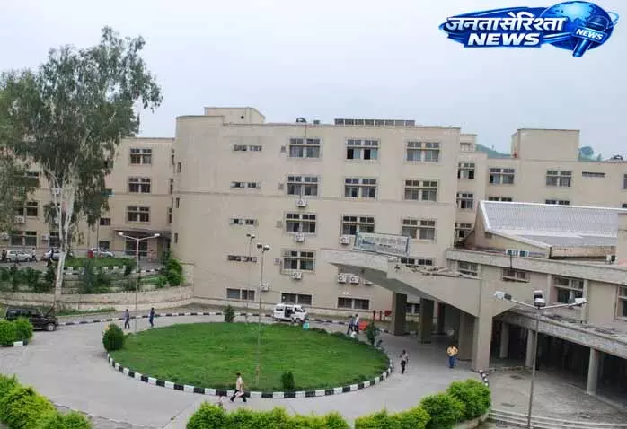 Himachal: कॉमन कैडर योजना पर डॉक्टरों ने जताई नाराज़गी Himachal: कॉमन कैडर योजना पर डॉक्टरों ने जताई नाराज़गी