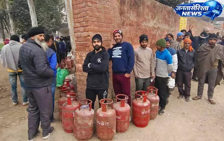 Jalandhar में गरीबों और आगंतुकों के लिए केरोसिन मदद बाधित Jalandhar में गरीबों और आगंतुकों के लिए केरोसिन मदद बाधित