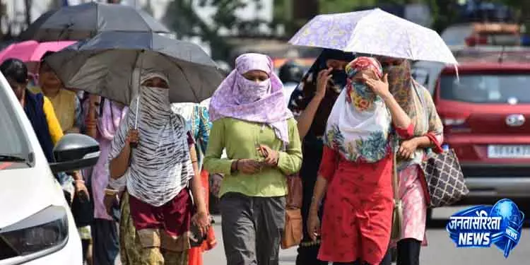 Odisha में गर्मी से 9 स्थानों पर 40°C दर्ज Odisha में गर्मी से 9 स्थानों पर 40°C दर्ज
