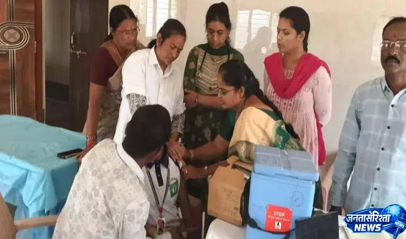 बीबीनगर PHC में 14 साल की लड़कियों के लिए HPV वैक्सीनेशन प्रोग्राम शुरू किया गया बीबीनगर PHC में 14 साल की लड़कियों के लिए HPV वैक्सीनेशन प्रोग्राम शुरू किया गया