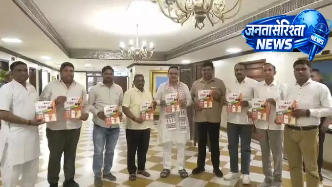 अलवर के विकास की झलक: ‘2 साल बढ़ता अलवर’ पुस्तक का सीएम ने किया विमोचन अलवर के विकास की झलक: ‘2 साल बढ़ता अलवर’ पुस्तक का सीएम ने किया विमोचन