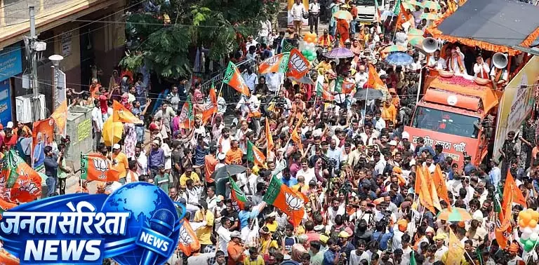 भवानीपुर Road show में हंगामा: कोलकाता के चार पुलिस अधिकारी सस्पेंड भवानीपुर Road show में हंगामा: कोलकाता के चार पुलिस अधिकारी सस्पेंड