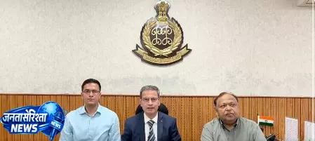 भाजपा कार्यालय पर ग्रेनेड हमले के मामले में पंजाब में पांच गिरफ्तार भाजपा कार्यालय पर ग्रेनेड हमले के मामले में पंजाब में पांच गिरफ्तार